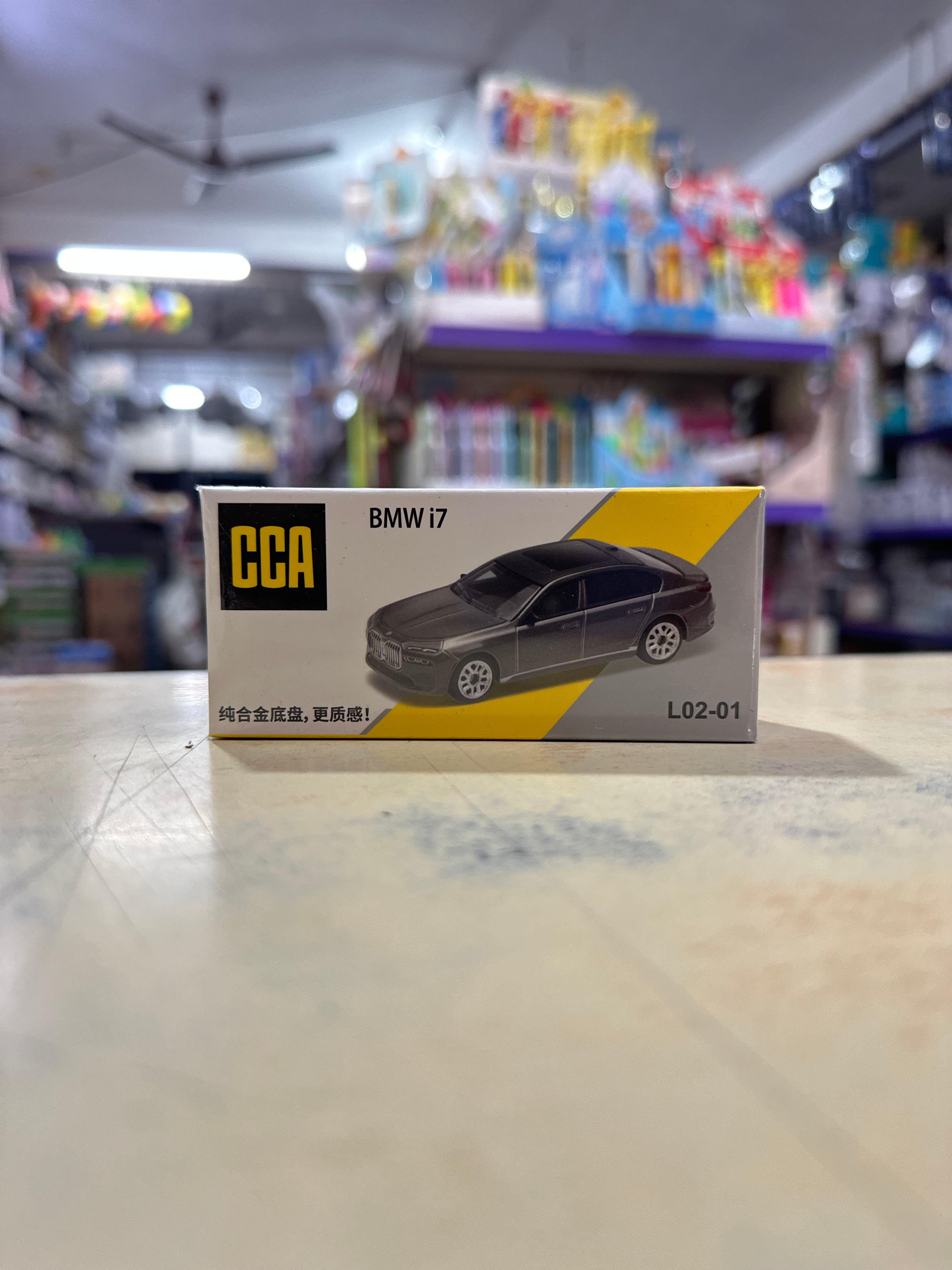 CCA 1:64 BMW i7